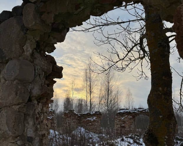 Болтуп. Руины усадьбы Снядецких.