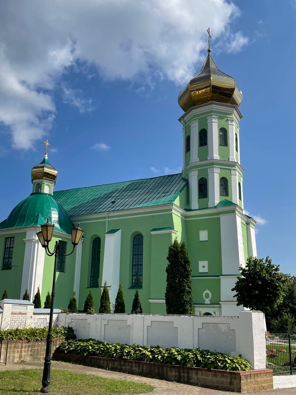 Слоним. Троицкая церковь  и монастырь бернардинцев.