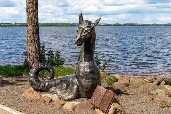 Лепель. Памятник Цмоку.