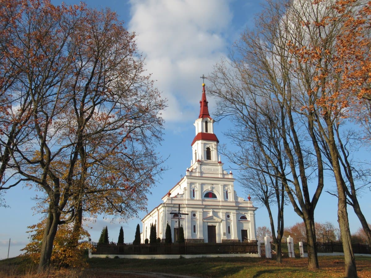 Medvedichi. The Church of Saints Peter and Paul.