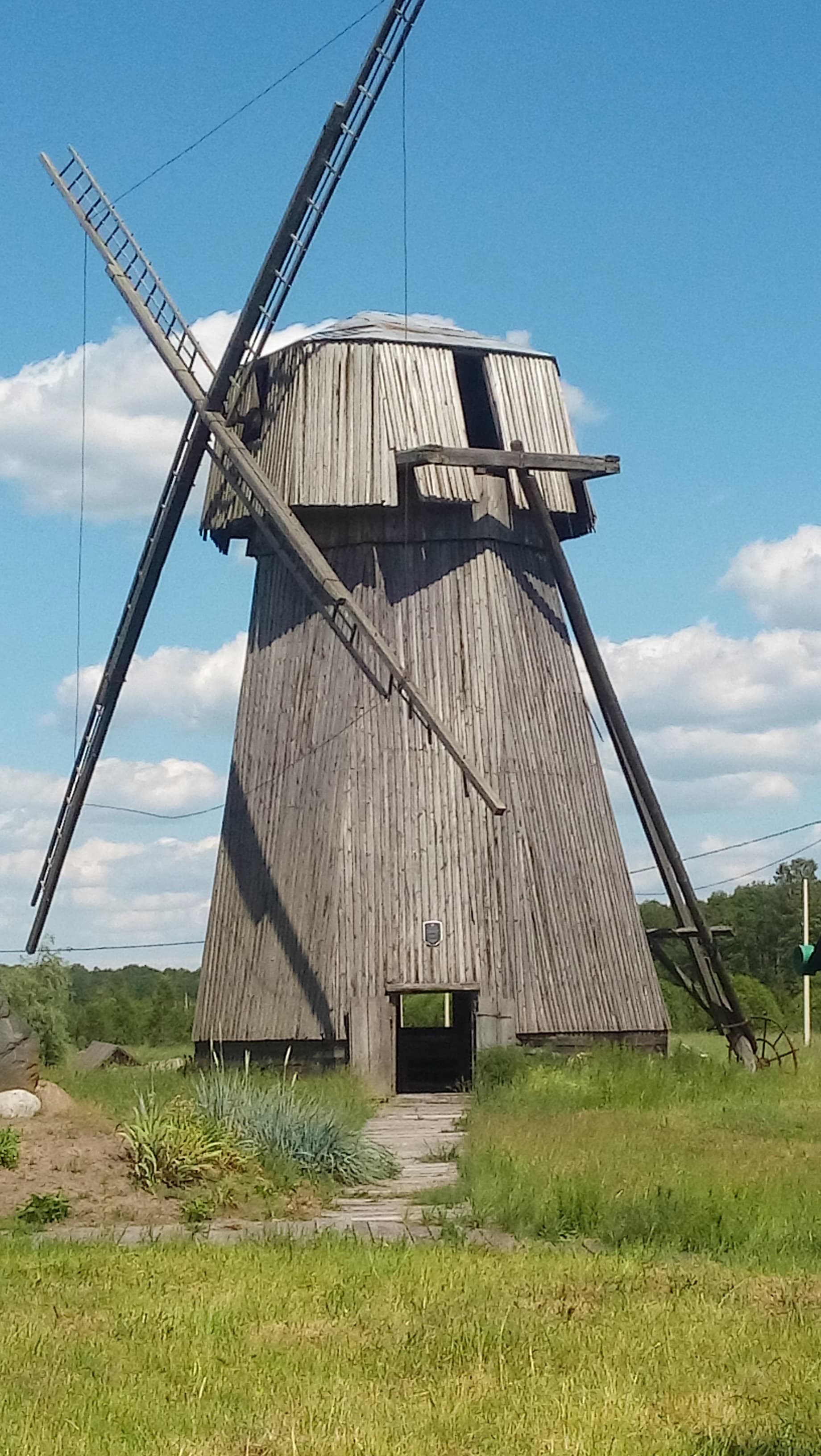 Мольча. Дзеючы вятрак ("хутар Ніколін Востраў").
