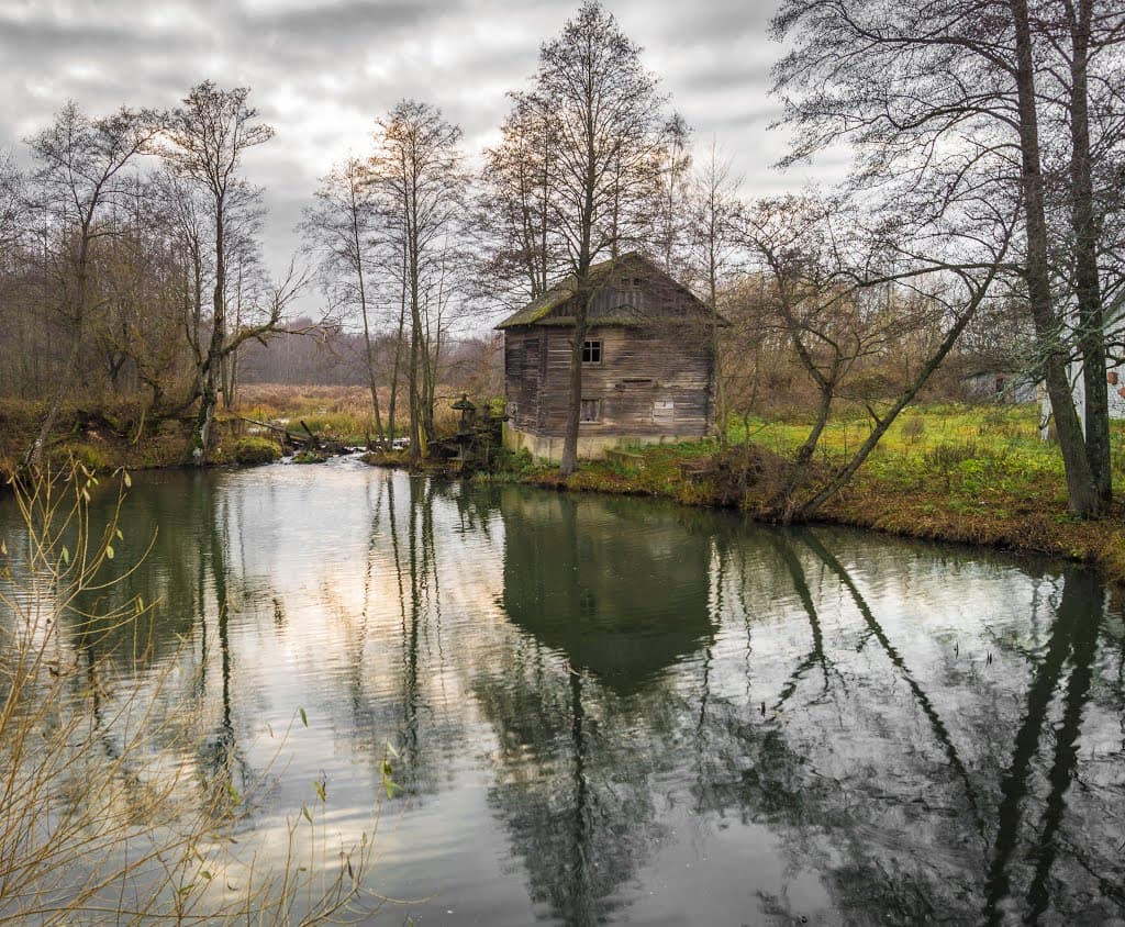 Водяная мельница на реке Сервечь.