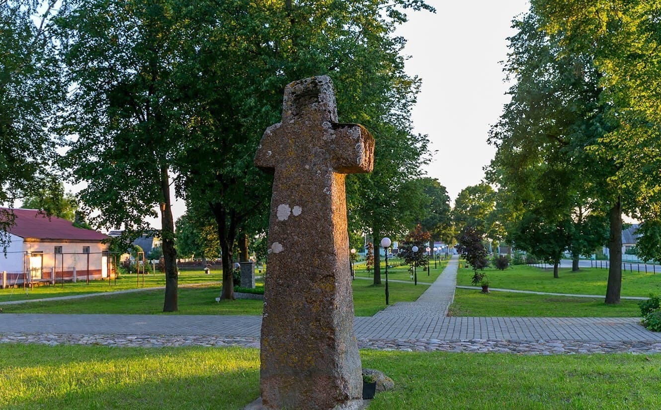 Kamai. A stone cross.