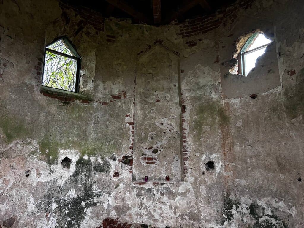 Novaya Ruditsa. The chapel-tomb of the Dybovsky family.
