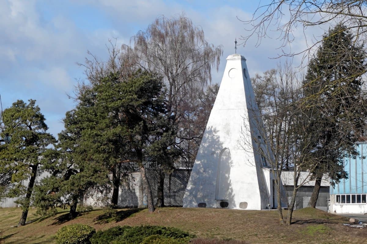 Малиновщина. Часовня-усыпальница Свенторжецких.