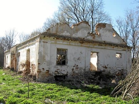 Bogatyrevichi. Monument to Jan and Cecilia, Minevichi estate