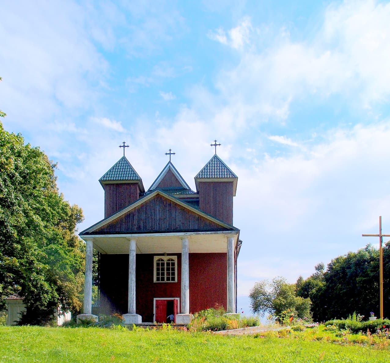 Kholkhlovo. The Church of the Blessed Virgin Mary.