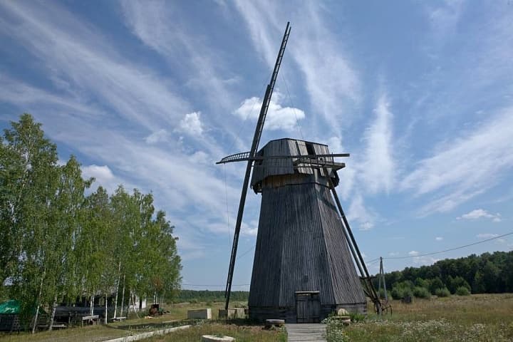 Мольча. Дзеючы вятрак ("хутар Ніколін Востраў").