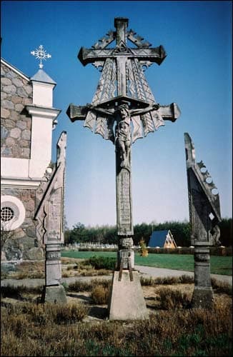 Pelesa. The Church of St. Linus.