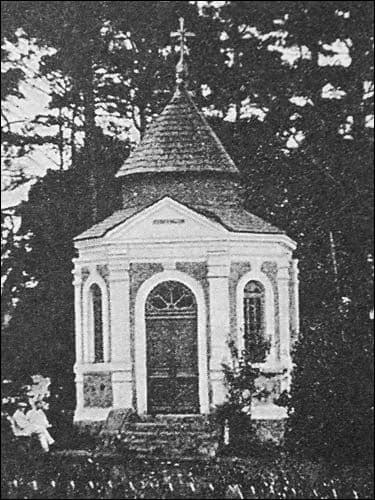 Zherdyazhye. The tomb chapel.