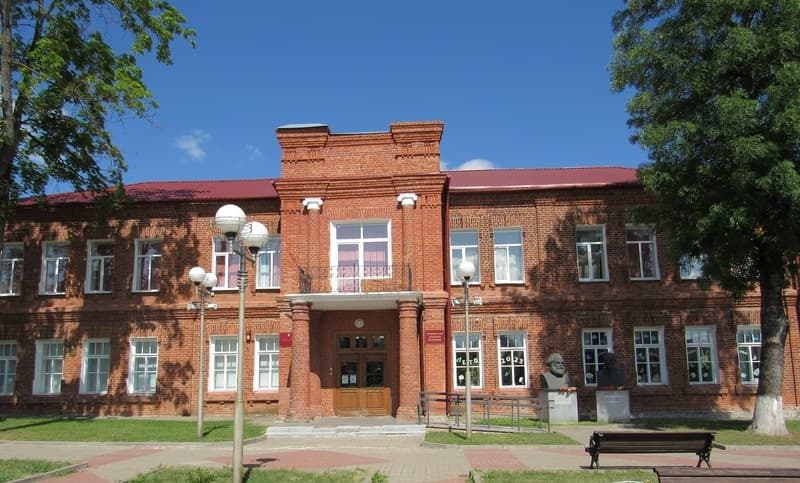 Сянно. Будынак земскай управы.