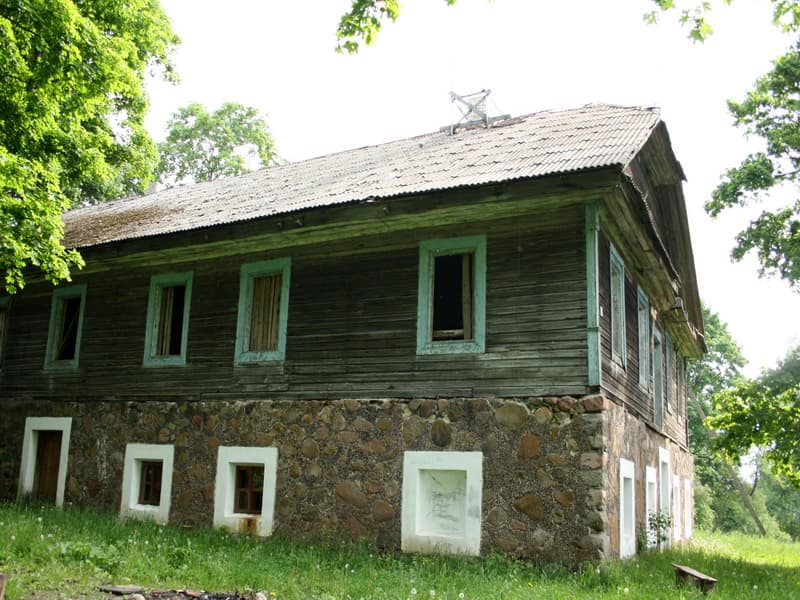Бенюны. Усадьба Карчевских.