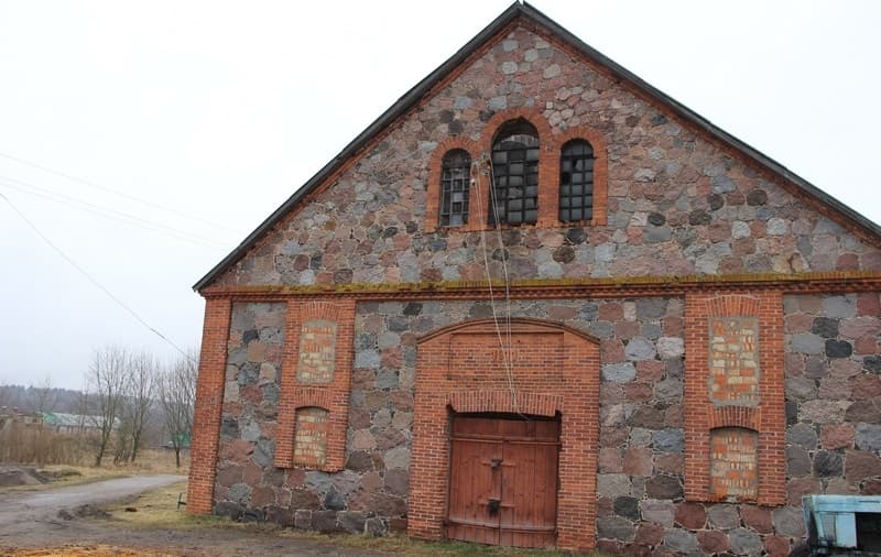 Khodtsy. Outbuildings of the von Rentel estate.