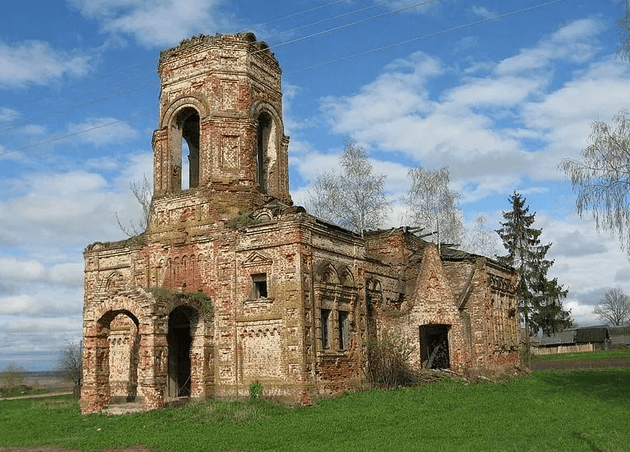 Высокае. Руіны царквы святога Іллі.