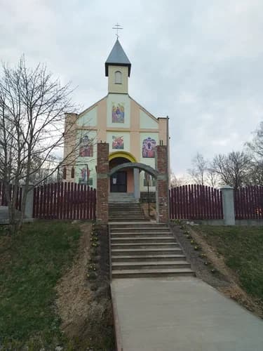 Чарэя. Царква Святога Міхаіла Архангела.