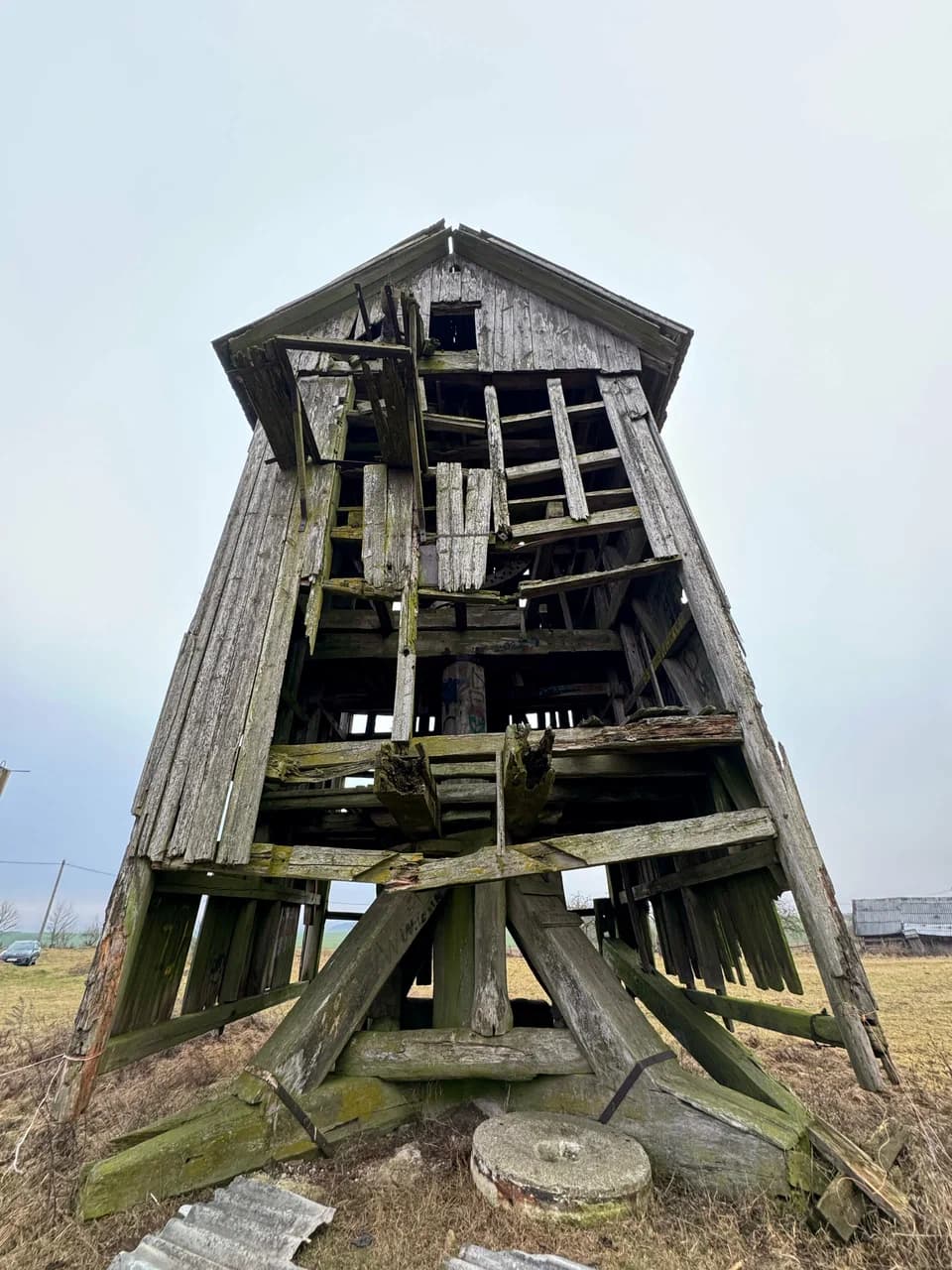 Urved. Ruins of a windmill.
