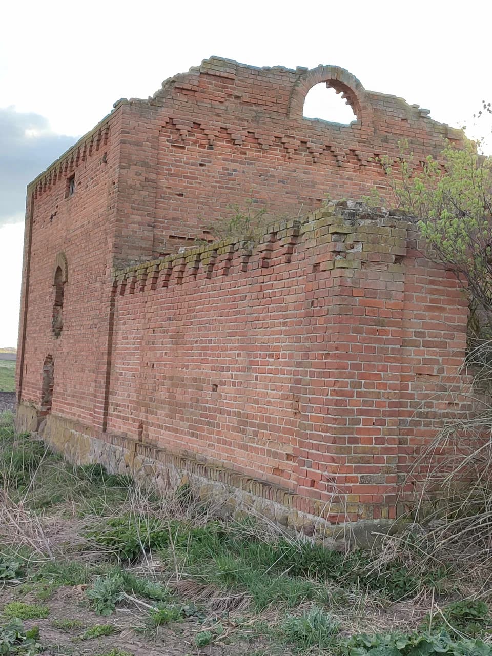 Савичи. Руины бровара усадьбы Войниловичей.