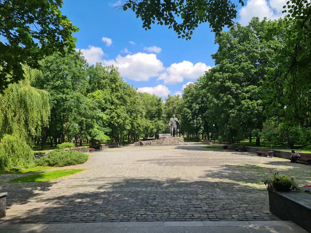 Минск. Парк имени Янки Купалы.