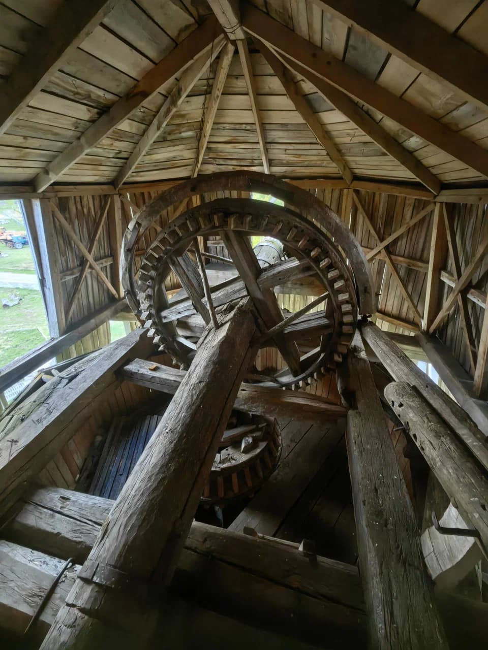 Мольча. Дзеючы вятрак ("хутар Ніколін Востраў").