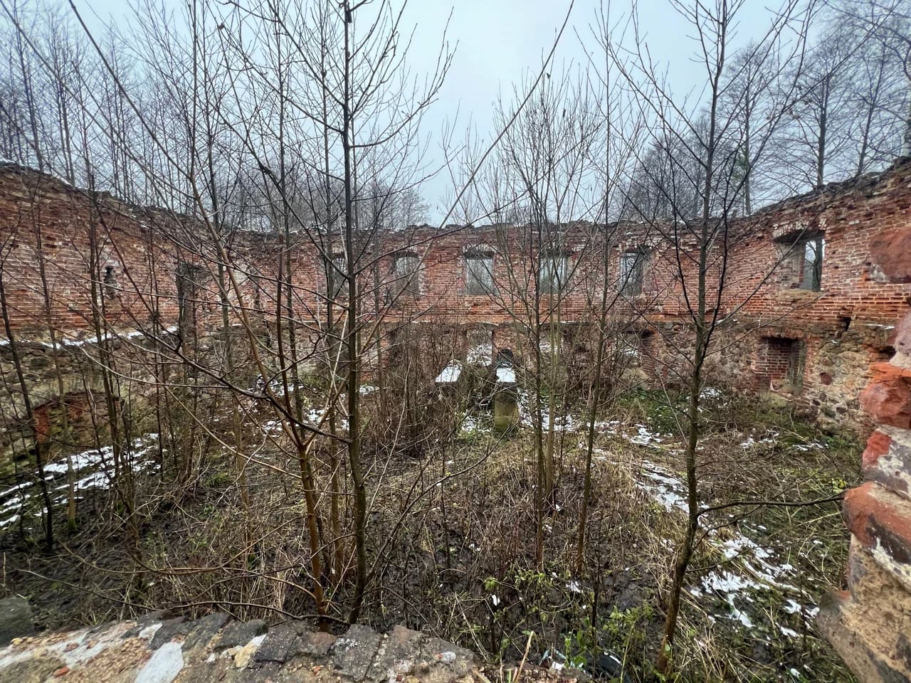 Rudnya Pilnyanskaya. Ruins of a watermill.