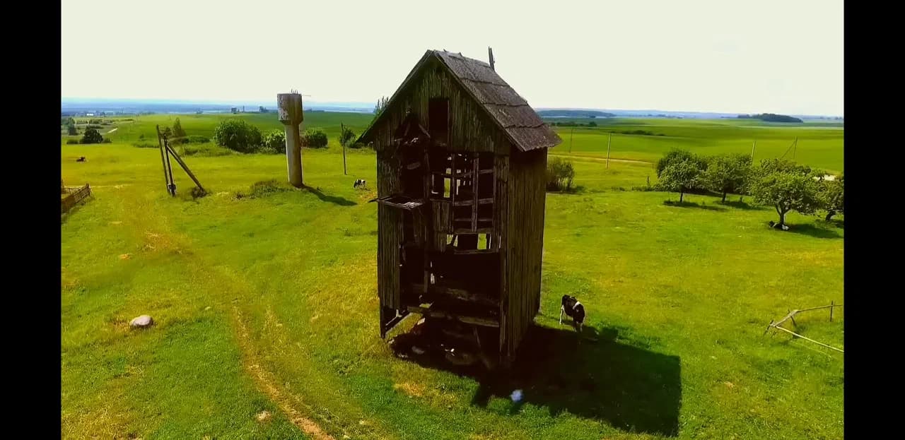 Urved. Ruins of a windmill.