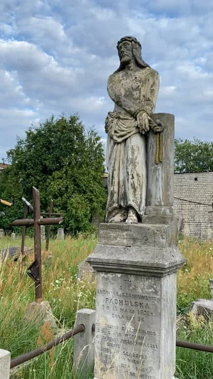 Brest. Catholic cemetery and tomb of the 19th century.