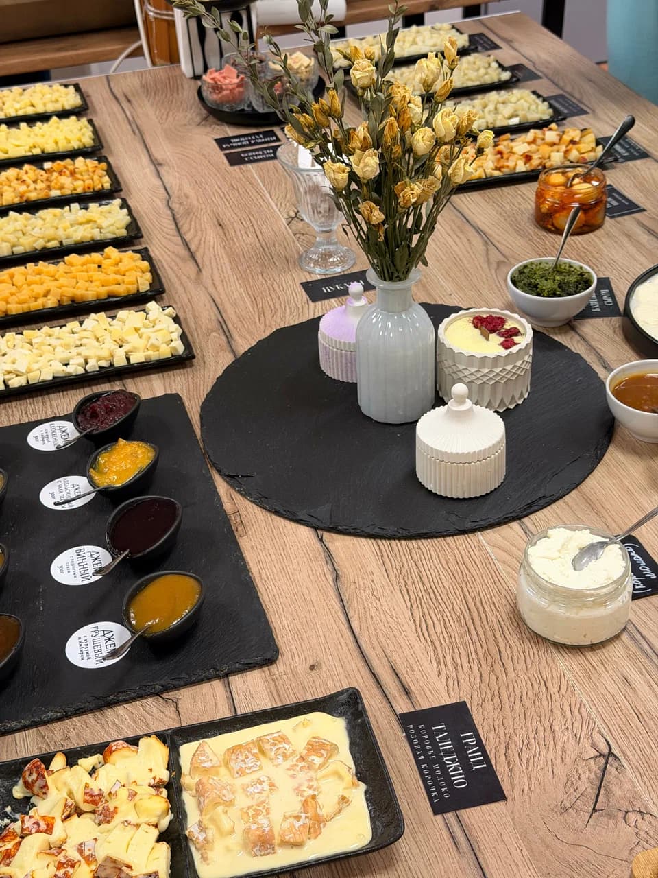 Полочаны. Экскурсия на сыроварню «Грандмилк».