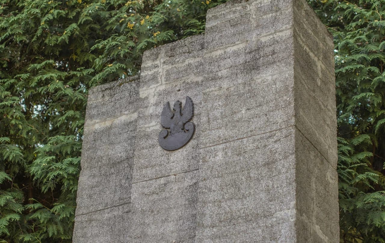 Brest. Catholic cemetery and tomb of the 19th century.