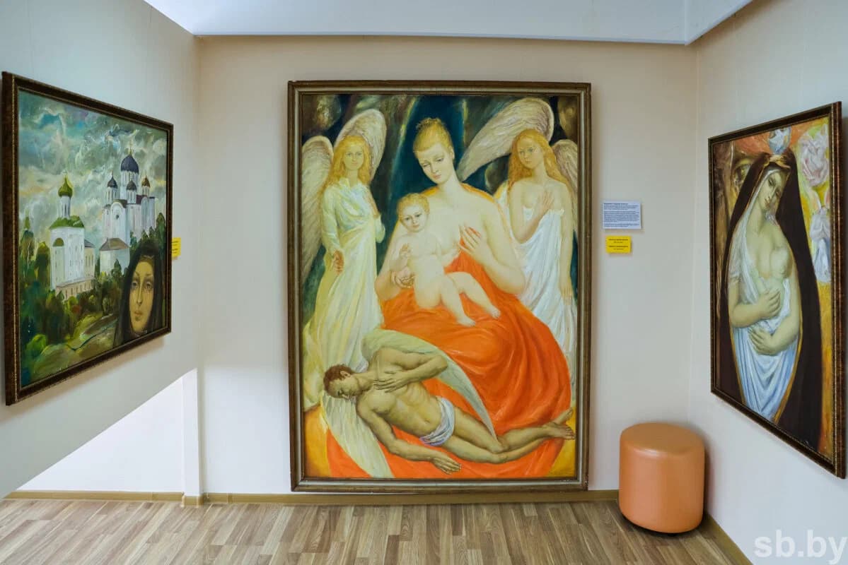Мохро. Картинная галерея Алексея Кузьмича.