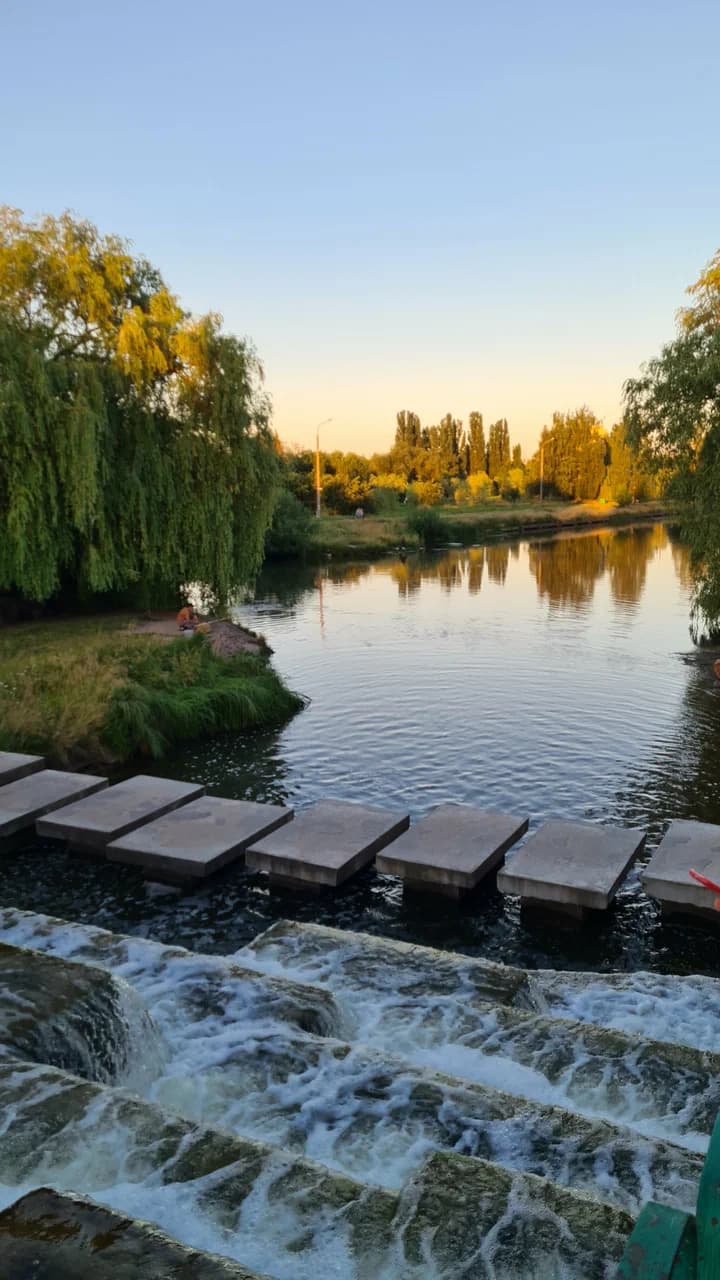 Мінск. Парк імя Чынгіза Айтматава.