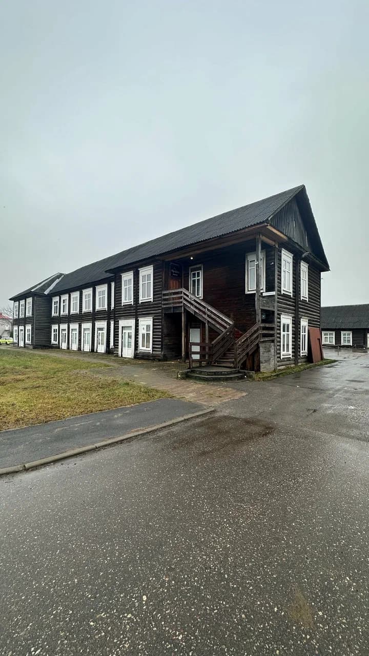 Узда. Бывшая деревянная школа.