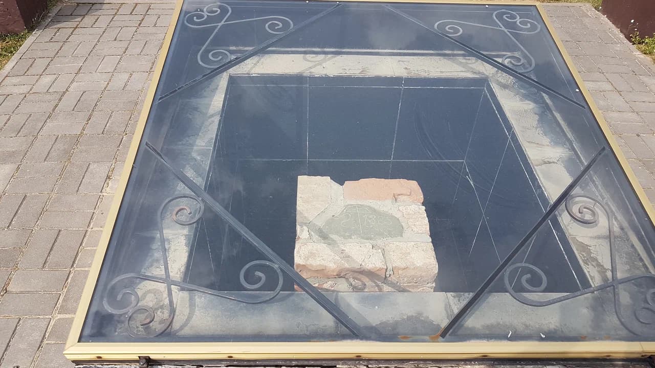 Bezdezh. The Struve Geodetic Arc.