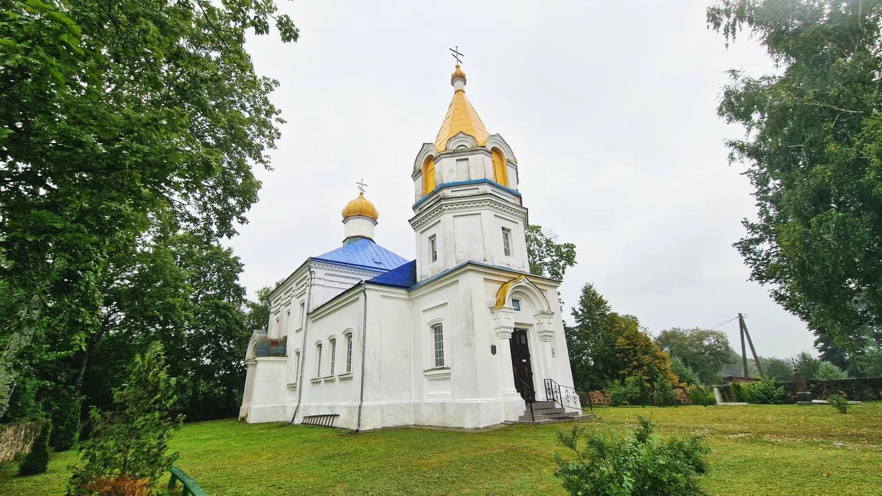 Ручица. Успенская церковь.