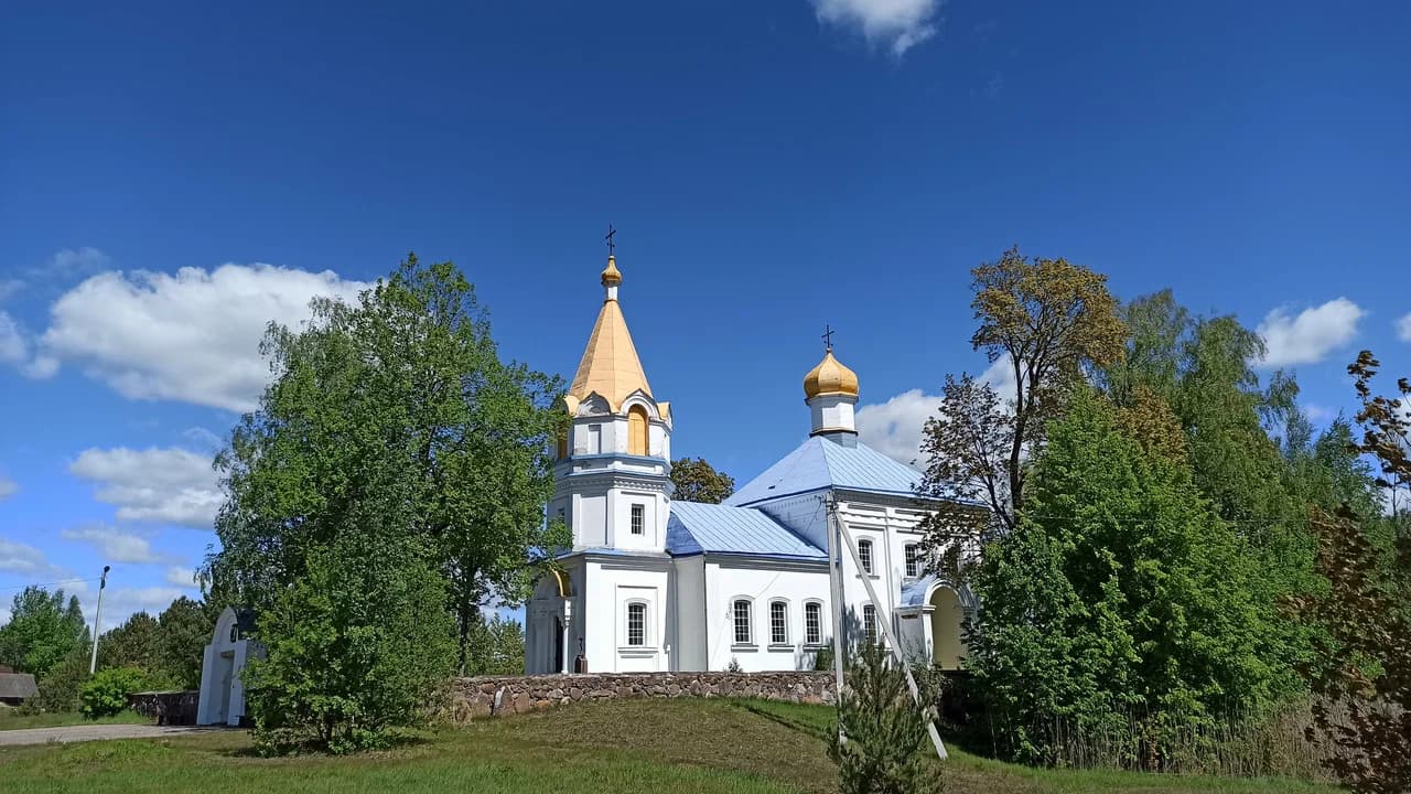 Ручица. Успенская церковь.