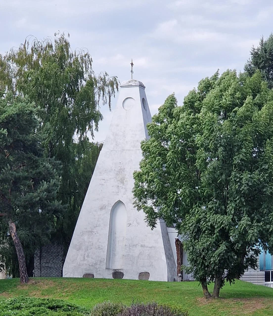 Малиновщина. Часовня-усыпальница Свенторжецких.