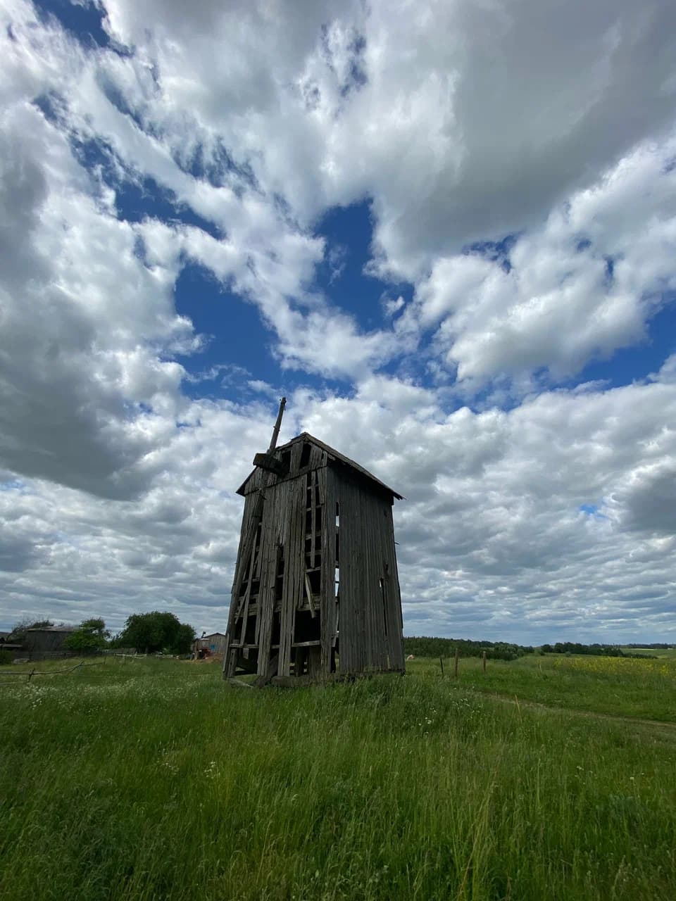 Urved. Ruins of a windmill.