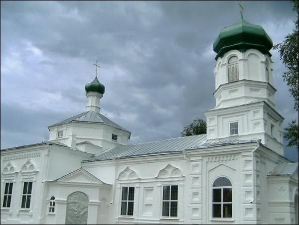 Деревня Голени. Церковь Успения Пресвятой Богородицы.