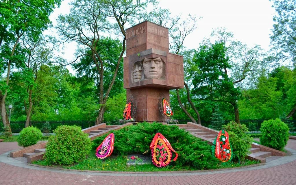 Brest. Memorial to the "Guardians of the Borders".