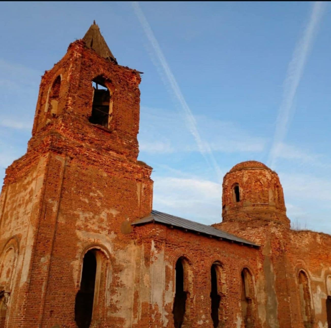 Smolyany. Church of St. Alyaksei (ruins).