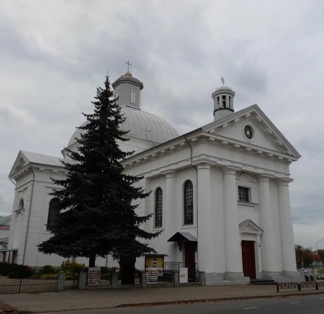 Шчучын. Касцёл Святога Тэрэзы і манастыр піяраў.