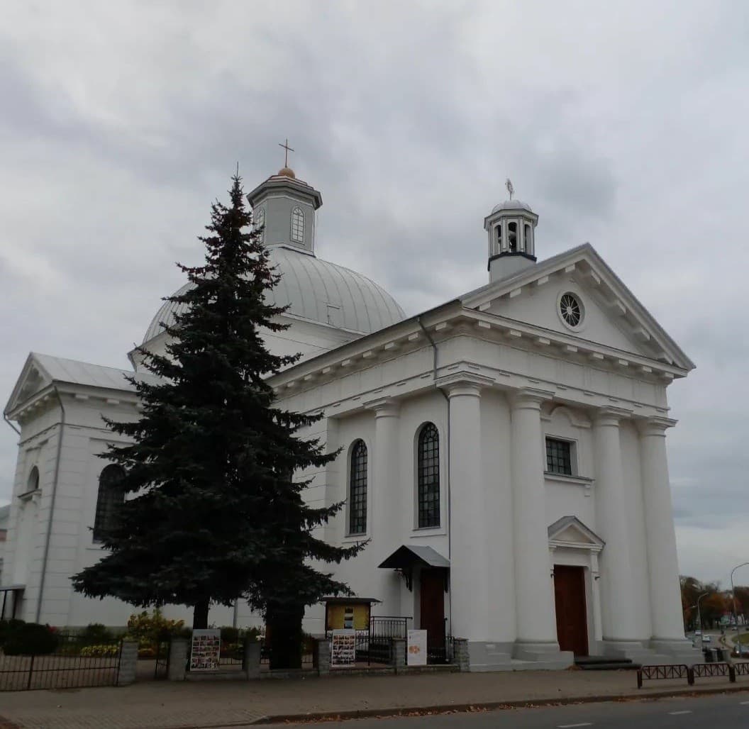 Шчучын. Касцёл Святога Тэрэзы і манастыр піяраў.