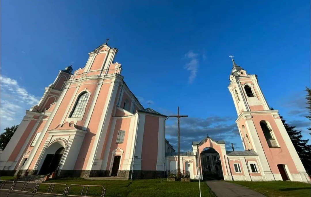 Boruny. Church of the Holy Apostles Peter and Paul.