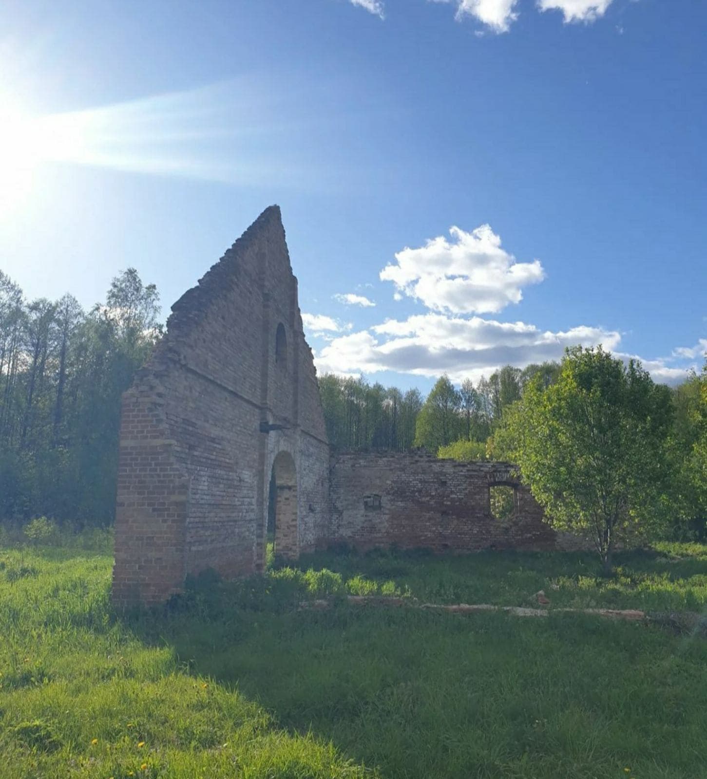 Shemetovo. Ruins of the Skirmunts' estate.