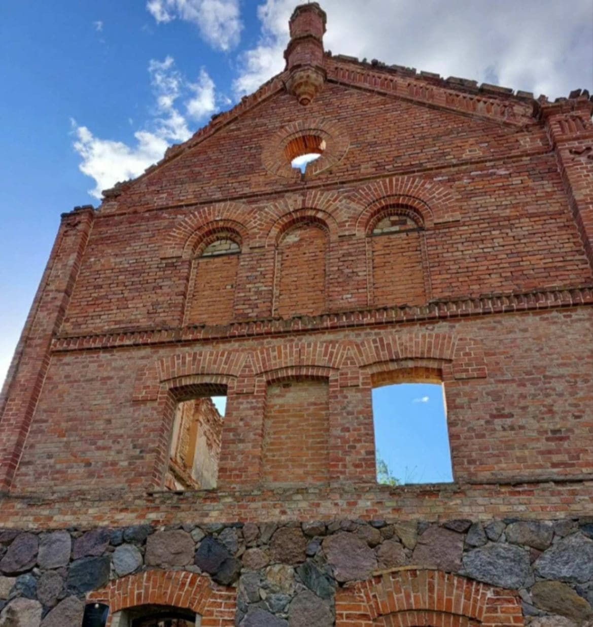 Shemetovo. Ruins of the Skirmunts' estate.