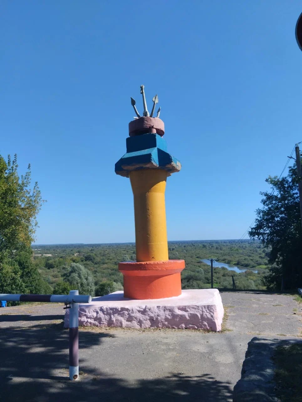 Slavgorod. The memorial sign "anchor".