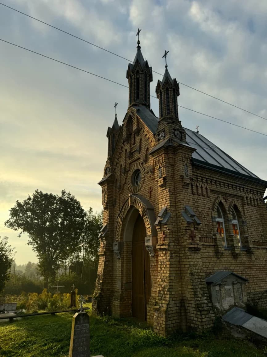 Lebedevo. The chapel is a tomb.