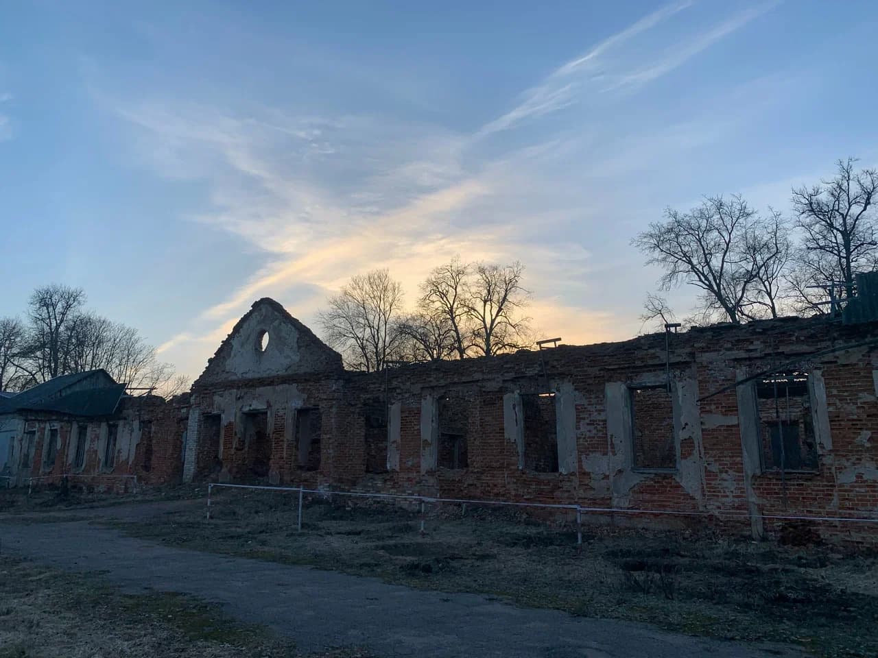 Semkovo. The ruins of the manor house.