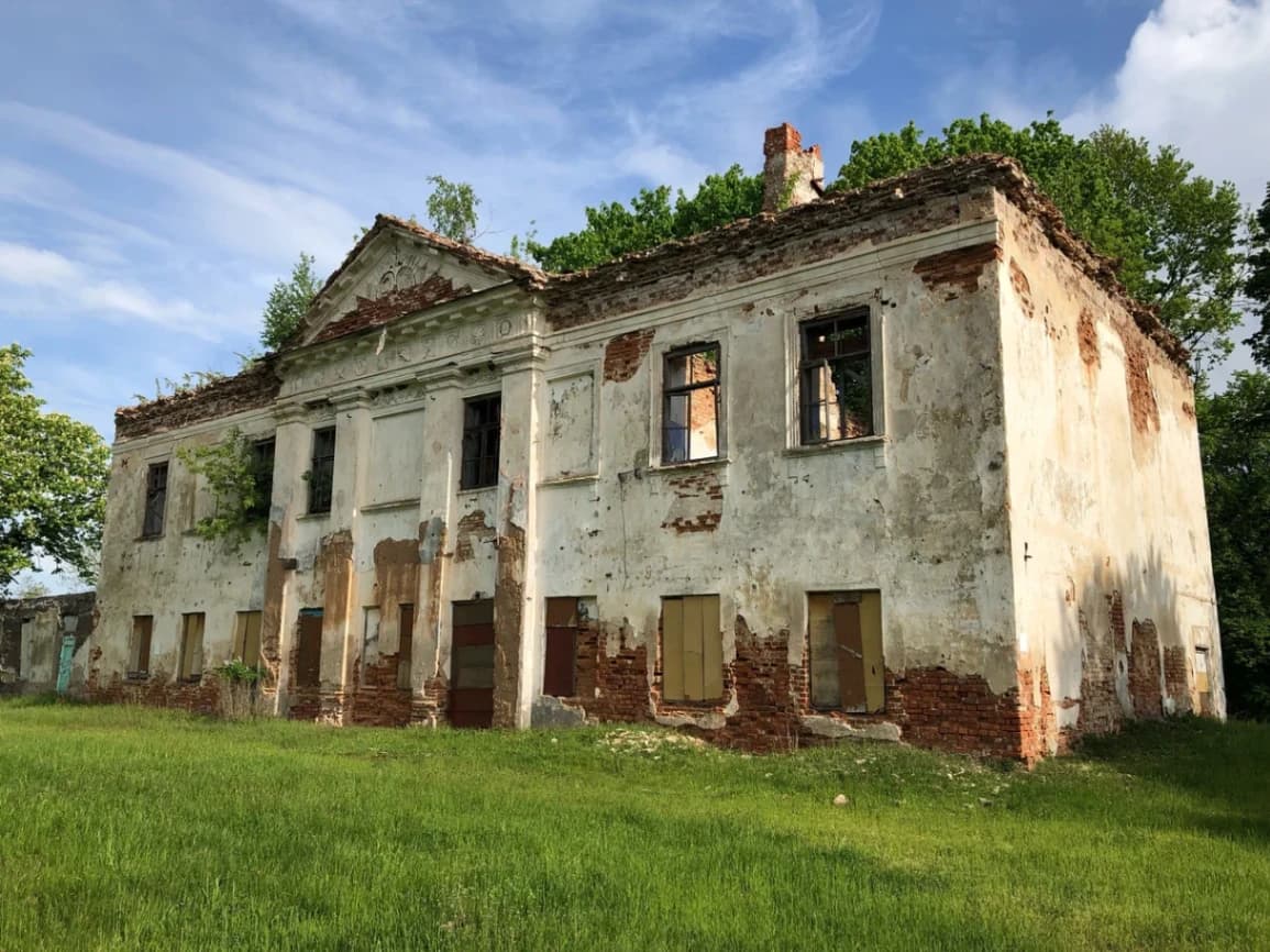 Мурована. Усадьба Солтанов.