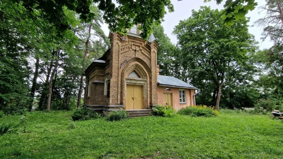 Бракава. Капліца-пахавальня ордаў.