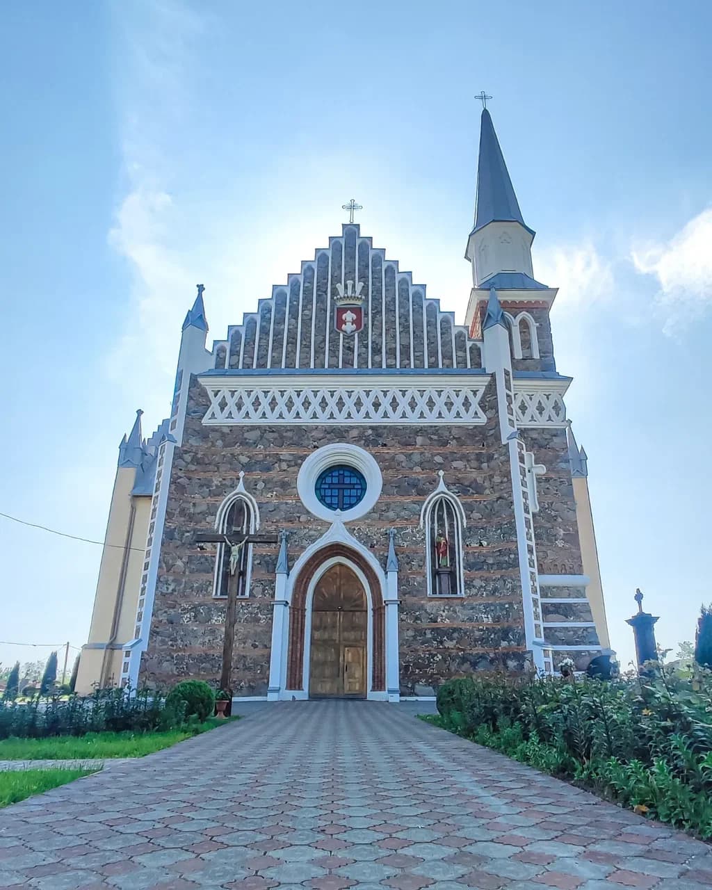 Рожанка. Костел святых Петра и Павла.